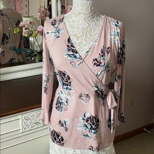 🎀 NEW Ivanka Trump blouse